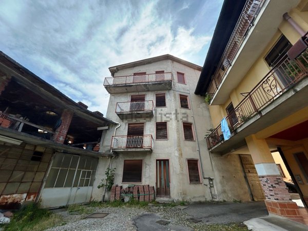 appartamento in vendita a Novedrate in zona Villaggio San Giuseppe