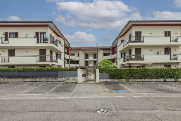 appartamento in vendita a Novedrate in zona Villaggio San Giuseppe
