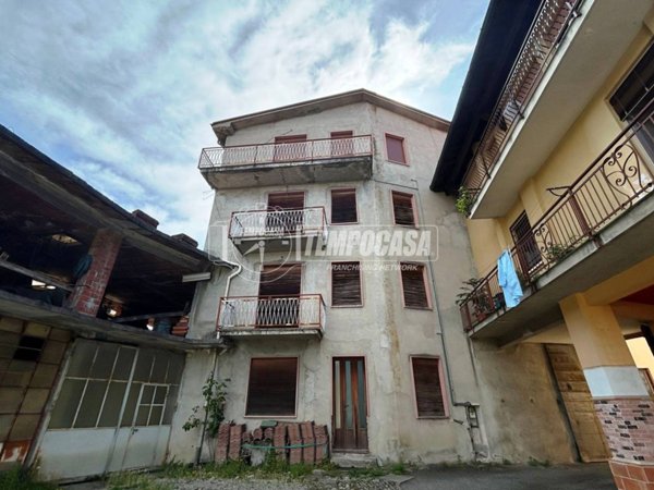 casa indipendente in vendita a Novedrate in zona Villaggio San Giuseppe