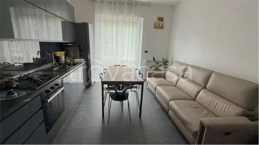 appartamento in vendita a Novedrate in zona Villaggio San Giuseppe