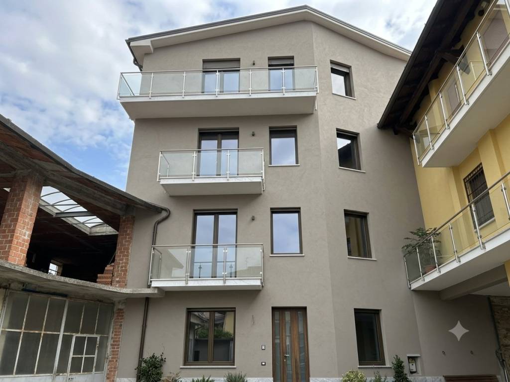 casa indipendente in vendita a Novedrate in zona Villaggio San Giuseppe