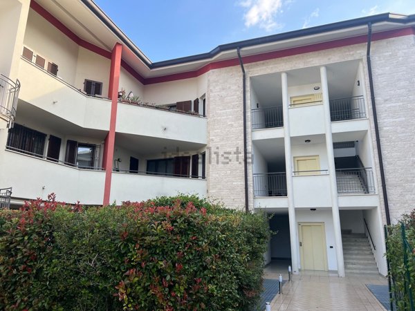 appartamento in vendita a Novedrate in zona Villaggio San Giuseppe