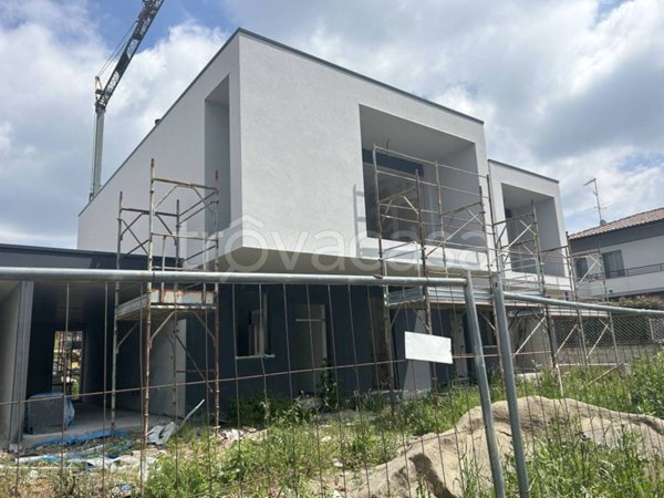 casa indipendente in vendita ad Olgiate Comasco