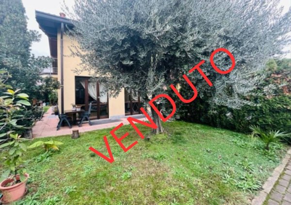 casa indipendente in vendita ad Olgiate Comasco