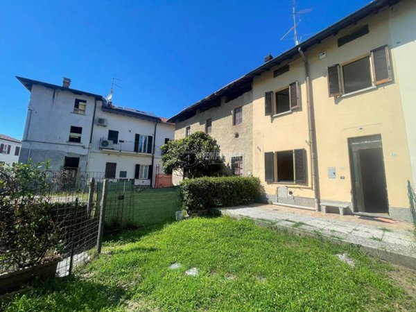 casa indipendente in vendita ad Olgiate Comasco
