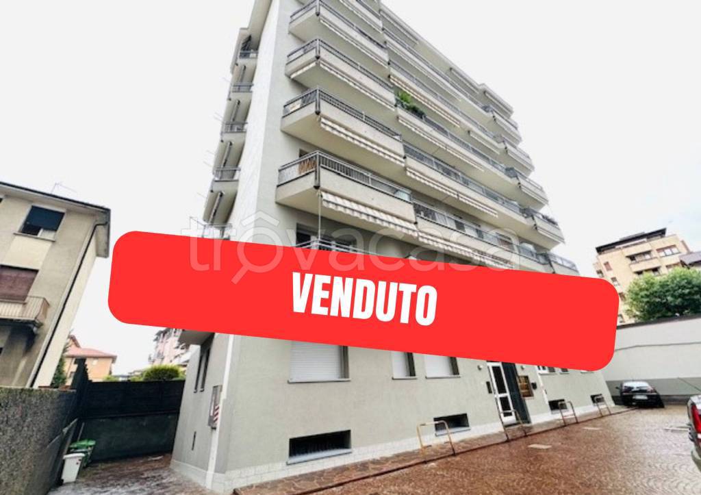 appartamento in vendita ad Olgiate Comasco