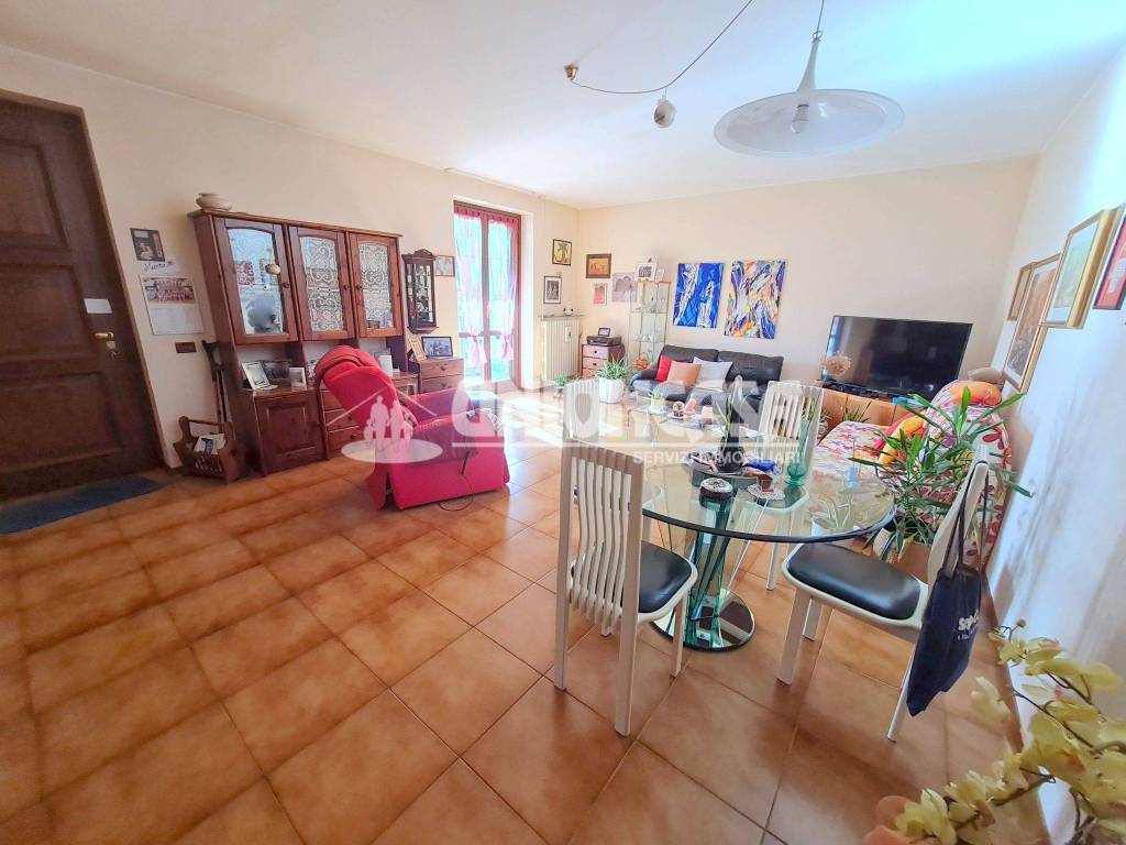 casa indipendente in vendita ad Olgiate Comasco