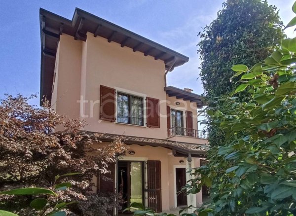 casa indipendente in vendita ad Olgiate Comasco