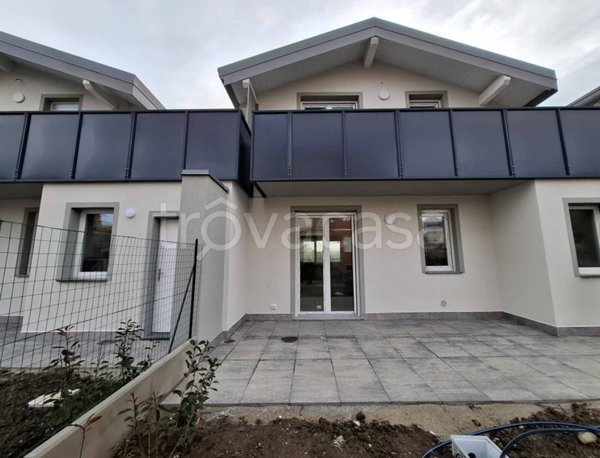 casa indipendente in vendita ad Olgiate Comasco
