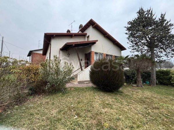 casa indipendente in vendita ad Olgiate Comasco