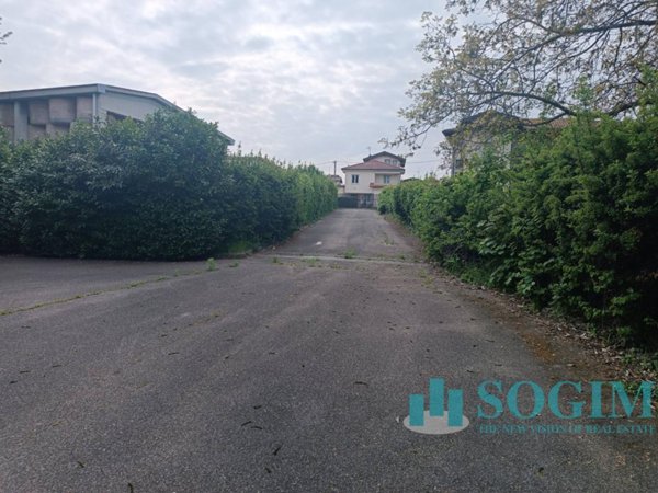 terreno edificabile in vendita ad Olgiate Comasco