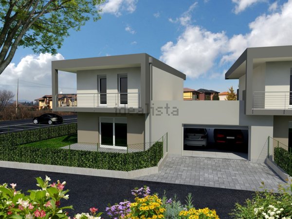 casa indipendente in vendita ad Olgiate Comasco