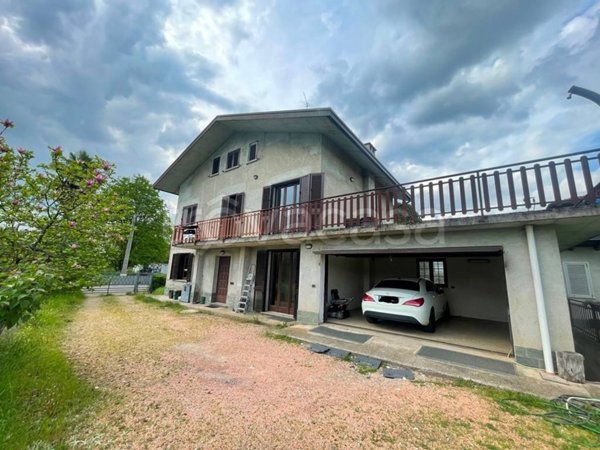 casa indipendente in vendita ad Olgiate Comasco