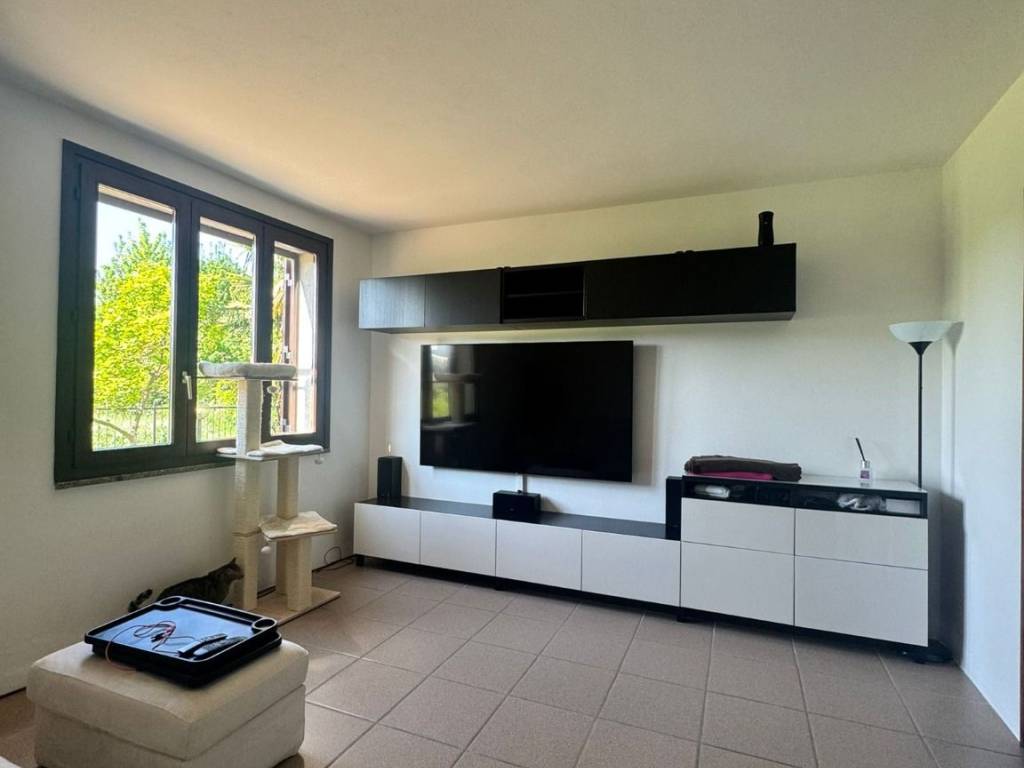 casa indipendente in vendita ad Olgiate Comasco