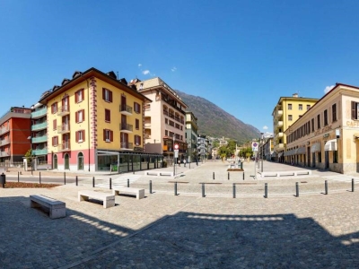 negozio in vendita ad Olgiate Comasco