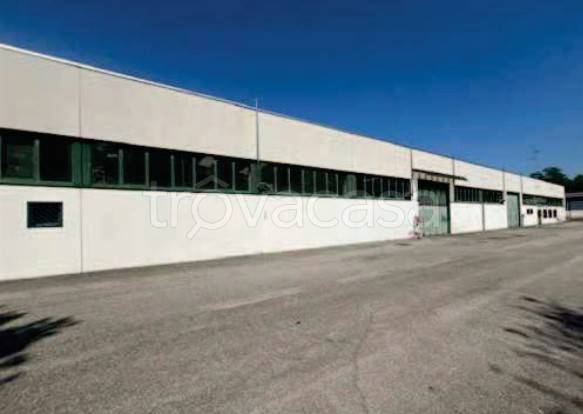 locale commerciale in vendita ad Olgiate Comasco in zona Boscone