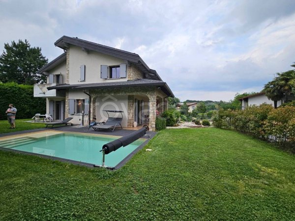casa indipendente in vendita ad Olgiate Comasco