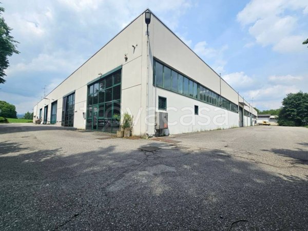 locale commerciale in vendita ad Olgiate Comasco in zona Boscone