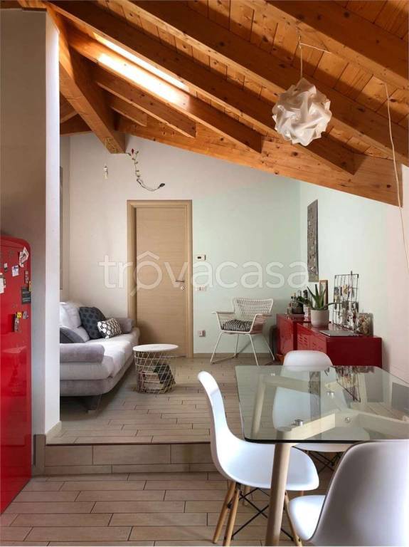 appartamento in vendita ad Olgiate Comasco in zona Rongio
