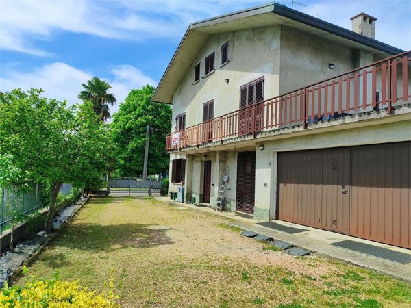 casa indipendente in vendita ad Olgiate Comasco