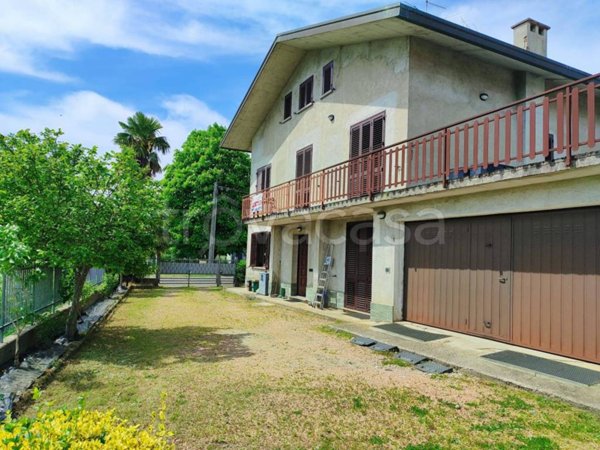 casa indipendente in vendita ad Olgiate Comasco