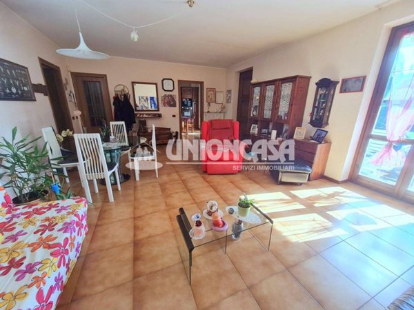 casa indipendente in vendita ad Olgiate Comasco