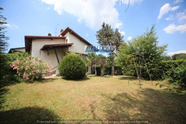 casa indipendente in vendita ad Olgiate Comasco