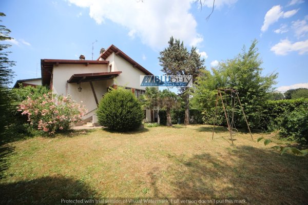 casa indipendente in vendita ad Olgiate Comasco
