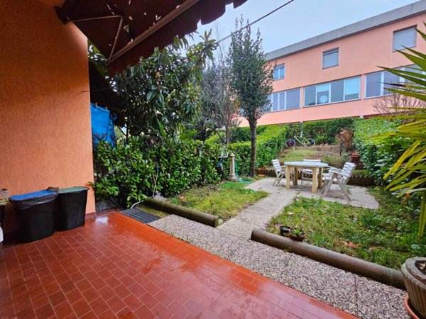 casa indipendente in vendita ad Olgiate Comasco