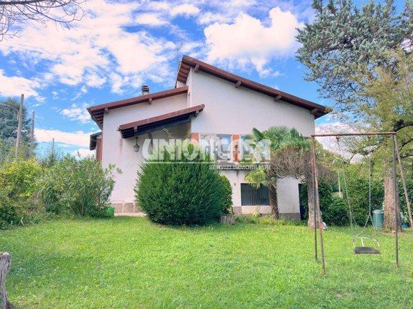 casa indipendente in vendita ad Olgiate Comasco