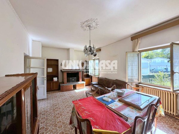 casa indipendente in vendita ad Olgiate Comasco