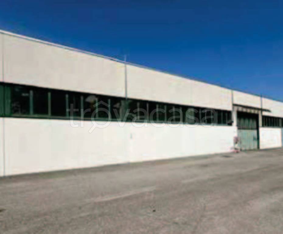 locale commerciale in vendita ad Olgiate Comasco in zona Boscone