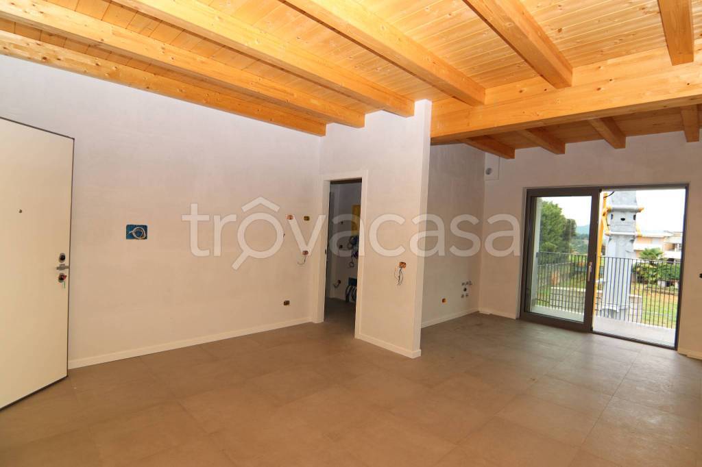 appartamento in vendita ad Olgiate Comasco