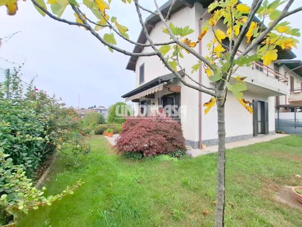 casa indipendente in vendita ad Olgiate Comasco