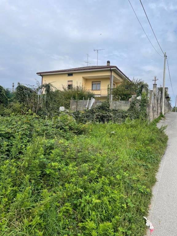 casa indipendente in vendita ad Olgiate Comasco