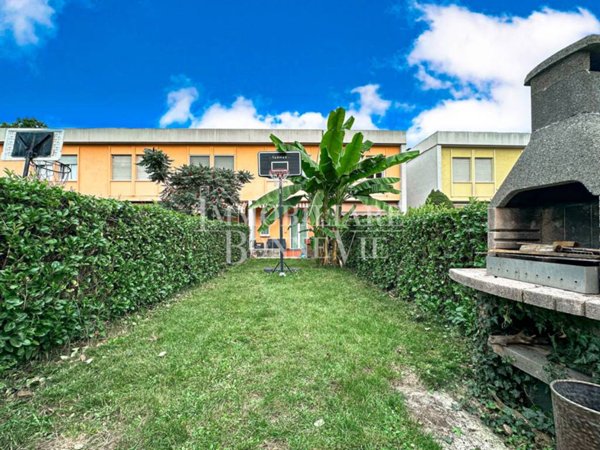 casa indipendente in vendita ad Olgiate Comasco