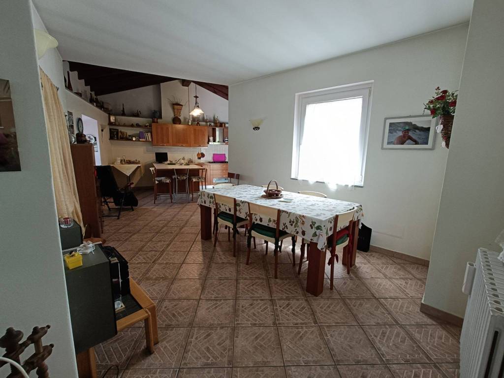 casa indipendente in vendita ad Olgiate Comasco