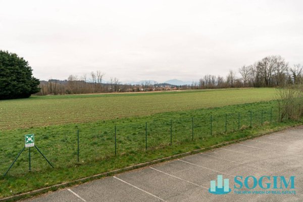 casa indipendente in vendita ad Olgiate Comasco