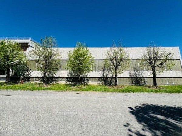 capannone in vendita ad Olgiate Comasco