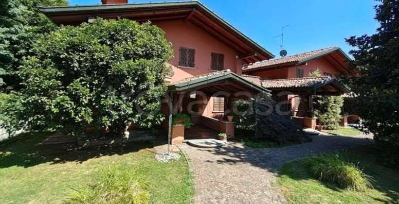 casa indipendente in vendita ad Olgiate Comasco
