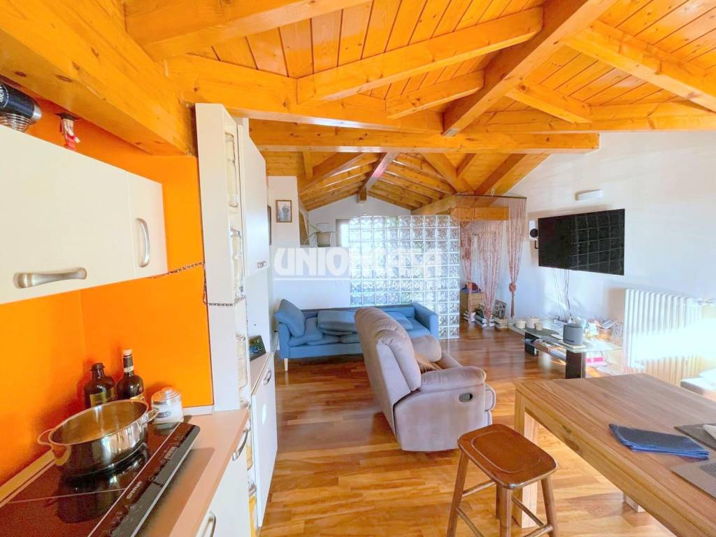 appartamento in vendita ad Olgiate Comasco