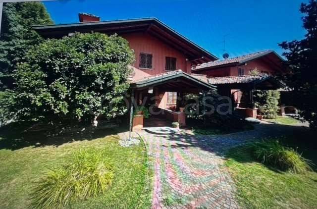 casa indipendente in vendita ad Olgiate Comasco