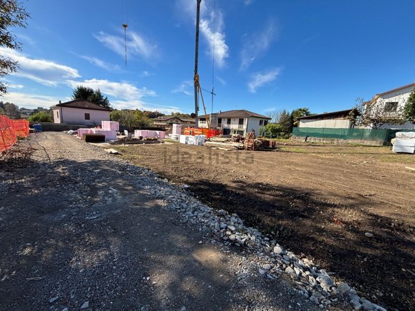 casa indipendente in vendita ad Olgiate Comasco