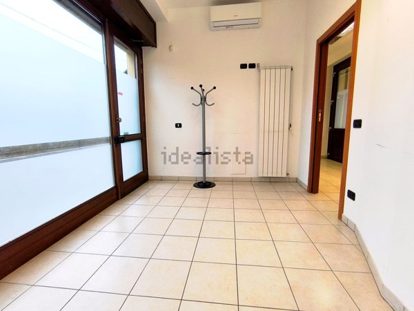 ufficio in vendita ad Olgiate Comasco