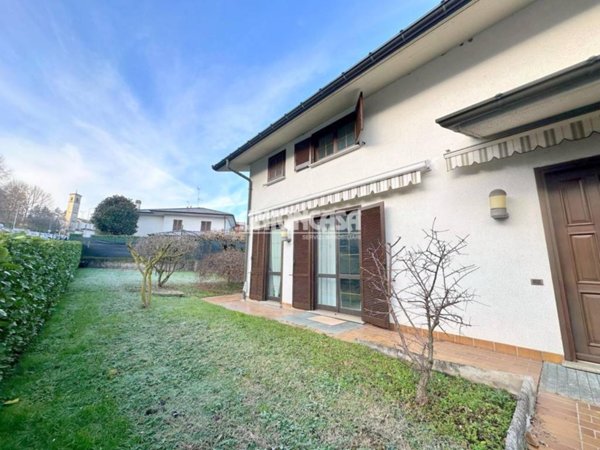 casa indipendente in vendita ad Olgiate Comasco