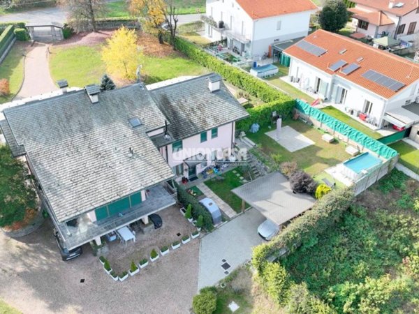 appartamento in vendita ad Olgiate Comasco in zona Gerbo