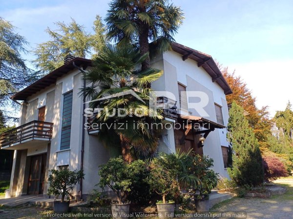 casa indipendente in vendita ad Olgiate Comasco