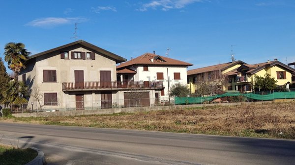 casa indipendente in vendita ad Olgiate Comasco