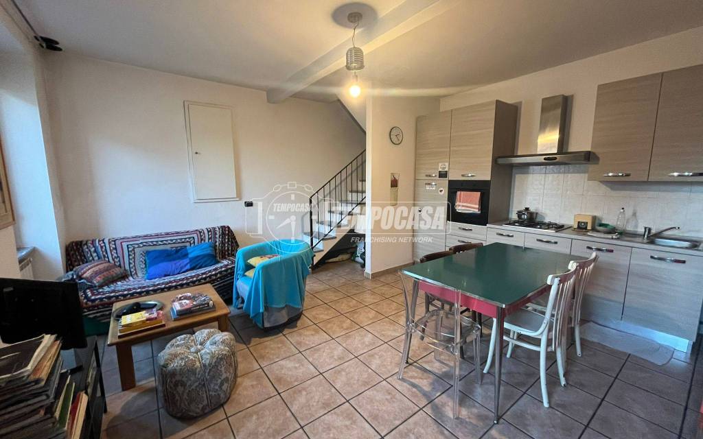 appartamento in vendita ad Olgiate Comasco in zona Boscone