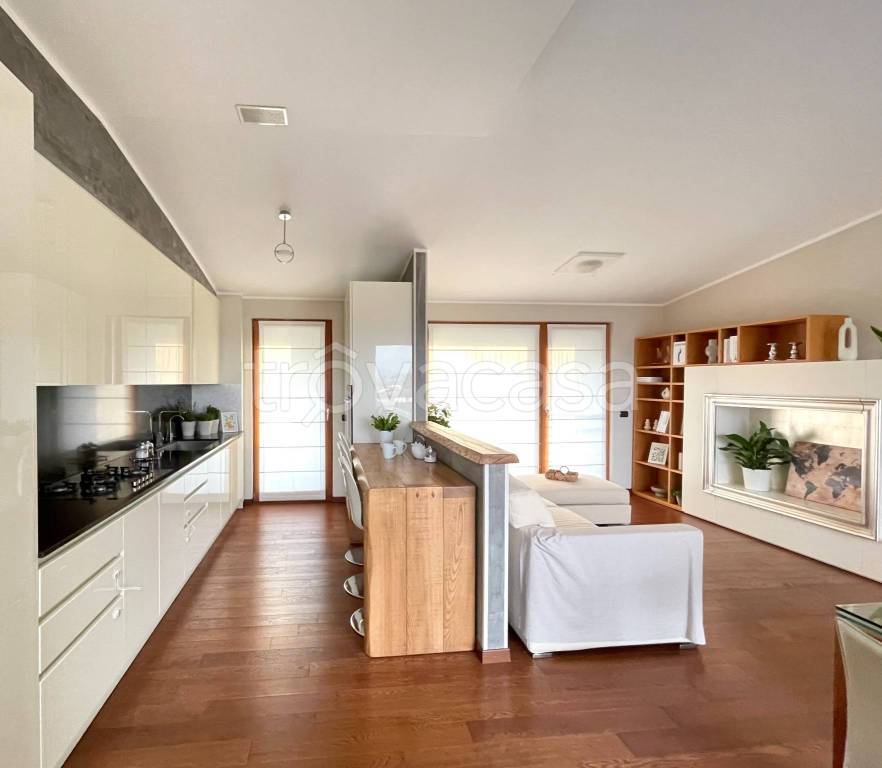 appartamento in vendita ad Olgiate Comasco